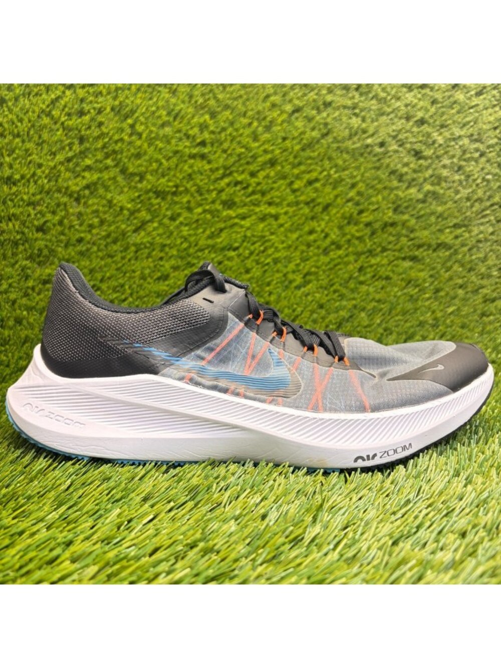 Nike Air Zoom Winflo 8 Mens Size 10 Gray Black Athletic Running Shoes Sneakers